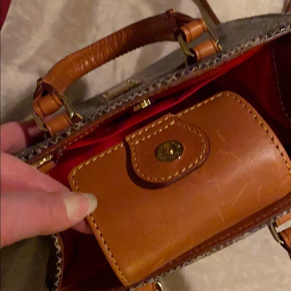 Dooney & Bourke crossbody - Picture 8 of 15